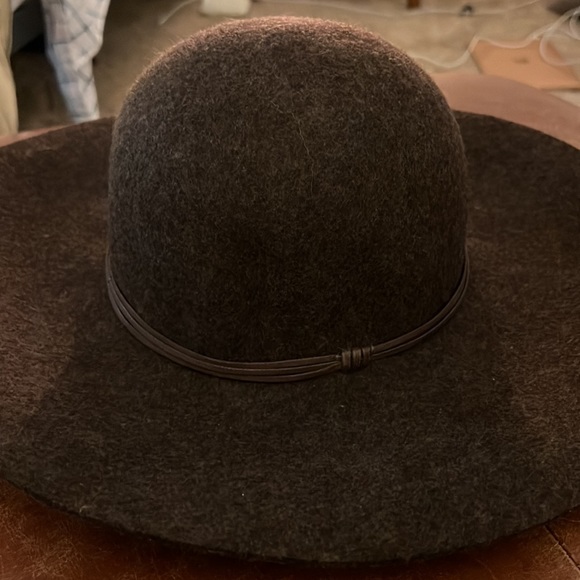 Felt hat - Picture 2 of 3